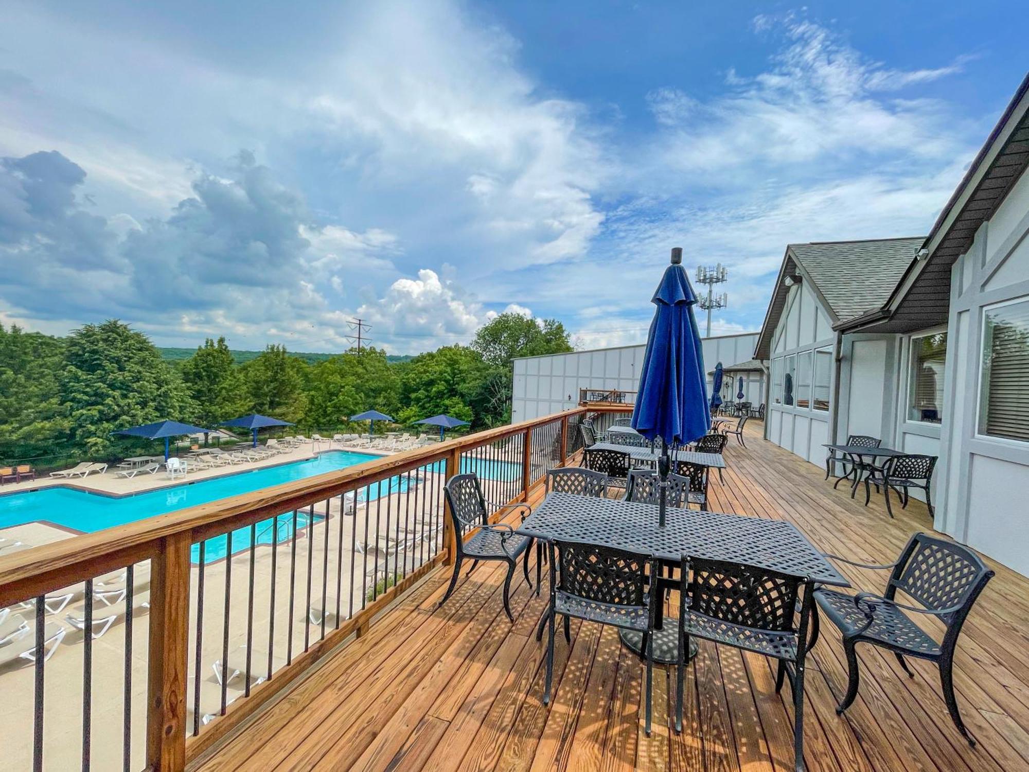 Unique Roundhouse: Hot Tub-Game Room-Firepit&More! บุชคิลล์ ภายนอก รูปภาพ
