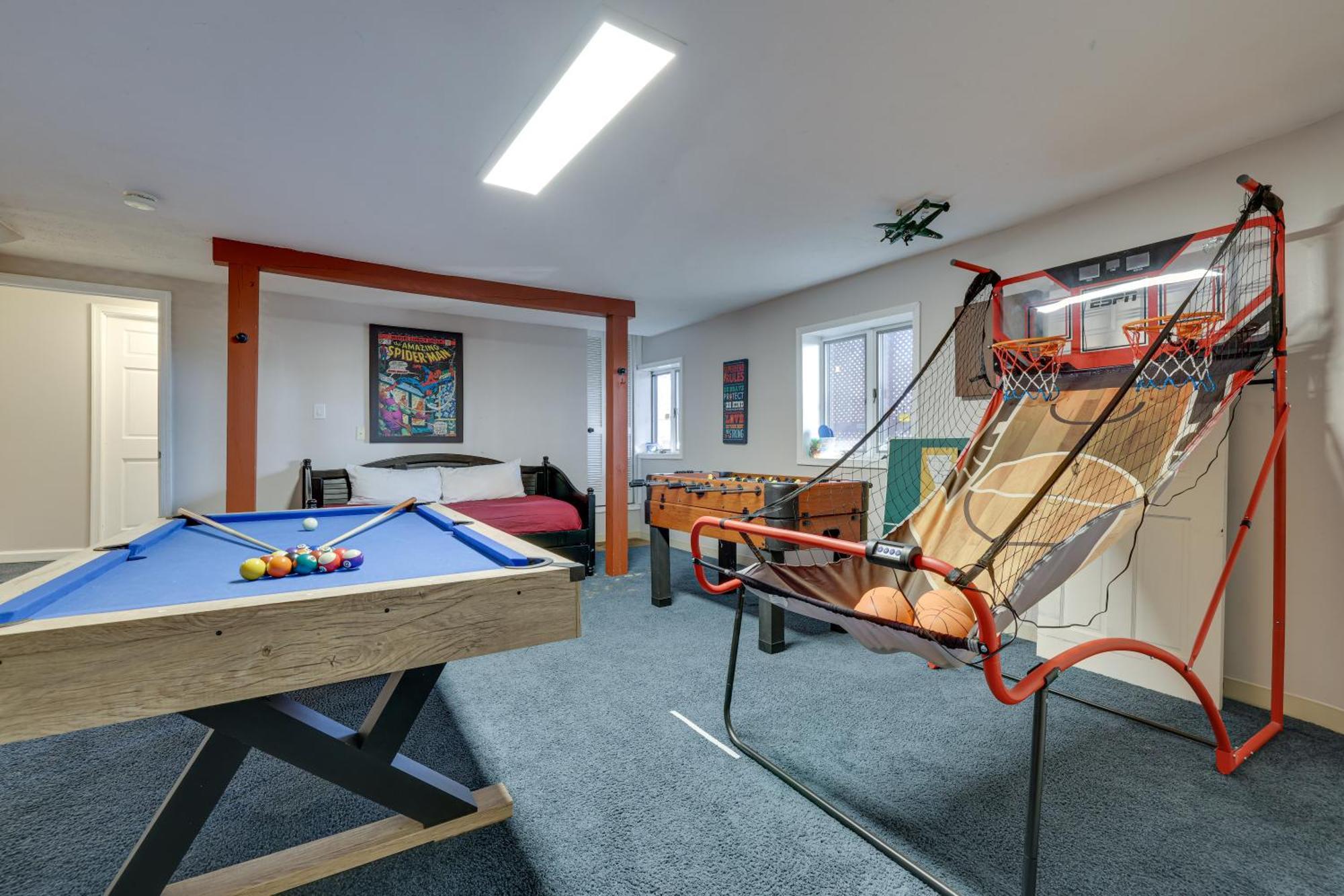 Unique Roundhouse: Hot Tub-Game Room-Firepit&More! บุชคิลล์ ภายนอก รูปภาพ